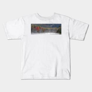 Early morning mist Kids T-Shirt